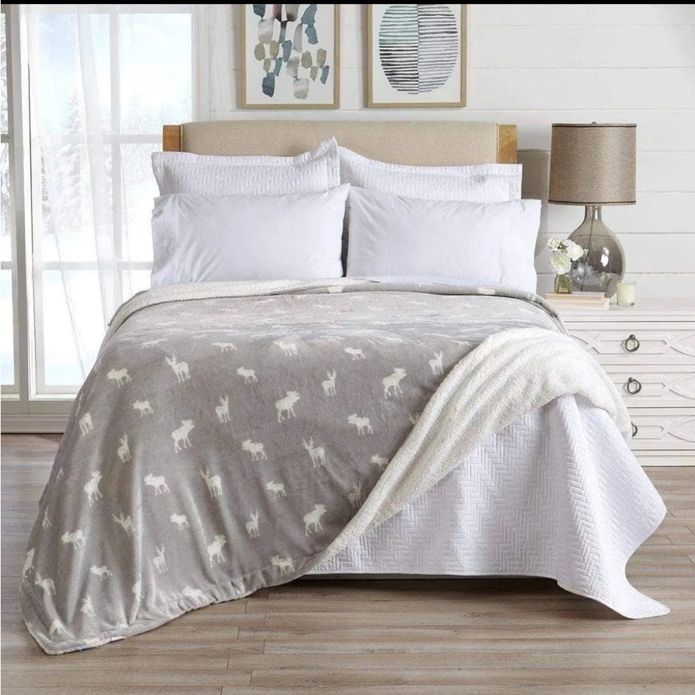 Kinsley Collection Twin Size Velvet Plush Sherpa Luxury Bed Blanket - grey moose
